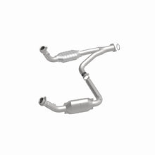 Load image into Gallery viewer, MagnaFlow DF Cat Conv 07-09 Chevrolet/GMC Silverado/Sierra 2500 HD 6.0L Y-Pipe Assy excludes Classic