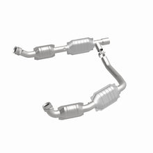 Load image into Gallery viewer, MagnaFlow Direct Fit Catalytic Converter 05-07 Ford E-250/E-350 Econoline V8 5.4L