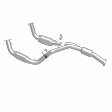 Load image into Gallery viewer, MagnaFlow Direct Fit Catalytic Converter 11-13 Chev Silverado 2500 HD/3500 HD 6.0L