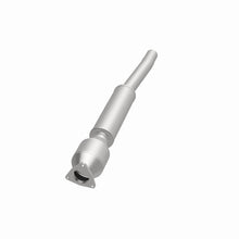 Load image into Gallery viewer, MagnaFlow Direct Fit Catalytic Converter 03-06 VW Phaeton 4.2L PS Rr