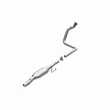 Load image into Gallery viewer, MagnaFlow Direct Fit Catalytic Converter 99-02 Dodge Dakota 2.5L 2WD