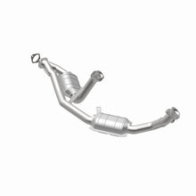 Load image into Gallery viewer, MagnaFlow Direct Fit Catalytic Converter Taurus/Sable/Continental 8
