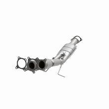 Load image into Gallery viewer, MagnaFlow Direct Fit Catalytic Converter 99-01 Volvo S80 2.9L