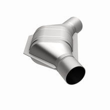 Load image into Gallery viewer, MagnaFlow Universal Catalytic Converter 2.00in Angled In/Out Frnt CA