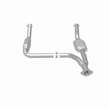 Load image into Gallery viewer, MagnaFlow Direct Fit Catalytic Converter 00-01Tahoe/Yukon V8 5.7L