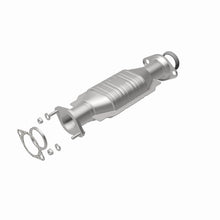Load image into Gallery viewer, MagnaFlow Direct Fit Catalytic Converter 2003-2006 MONTERO 3.8 L Underbody
