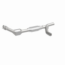 Load image into Gallery viewer, MagnaFlow Direct Fit Catalytic Converter 01-03 Ford E150 4.2L Passenger Side