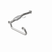Load image into Gallery viewer, MagnaFlow Direct Fit Catalytic Converter Astro-Safari Van 96-99