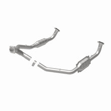 Load image into Gallery viewer, MagnaFlow Direct Fit Catalytic Converter 94-95 Disc./Defender 3.9L