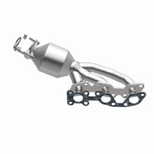 Load image into Gallery viewer, MagnaFlow Direct Fit Catalytic Converter 01-04 Nissan Frontier Passenger Side Manifold