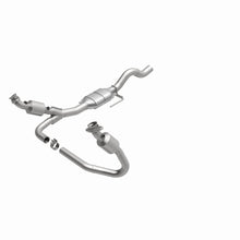 Load image into Gallery viewer, MagnaFlow Direct Fit Catalytic Converter 00-02 Dakota 3.9L