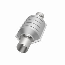 Load image into Gallery viewer, MagnaFlow Universal Catalytic Converter 2 Single O2 Boss