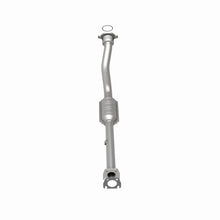 Load image into Gallery viewer, MagnaFlow Direct Fit Catalytic Converter 98-01 GM MidSize 3.1L