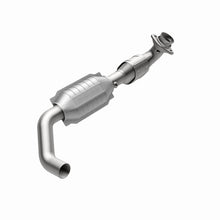 Load image into Gallery viewer, MagnaFlow Direct Fit Catalytic Converter 04-06 F-150 Pickup 5.4L 2WD D/S