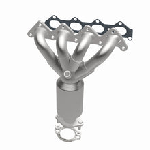 Load image into Gallery viewer, MagnaFlow Direct Fit Catalytic Converter 05-06 Kia Sportage 2.0L