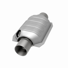 Load image into Gallery viewer, MagnaFlow Universal Catalytic Converter 2.5 W/Dual O2 Boss