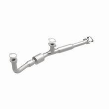 Load image into Gallery viewer, MagnaFlow Direct Fit Catalytic Converter 96-00 Chrysler Sebring 2.5L
