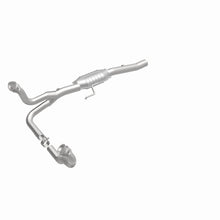 Load image into Gallery viewer, MagnaFlow Direct Fit Catalytic Converter 00-03 Durango 2WD OEM