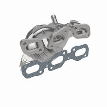 Load image into Gallery viewer, MagnaFlow Direct Fit Catalytic Converter 01-04 Escape 3.0 rear manif