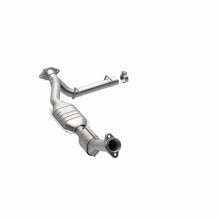 Load image into Gallery viewer, MagnaFlow Direct Fit Catalytic Converter 03 Lincoln Navigator 5.4L