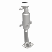Load image into Gallery viewer, MagnaFlow Direct Fit Catalytic Converter 00-02 Focus 2.0L OEM