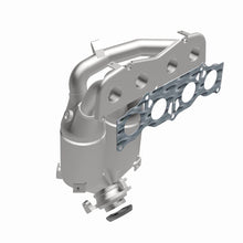 Load image into Gallery viewer, MagnaFlow Direct Fit Catalytic Converter 01-06 Toyota Highlander 2.4L