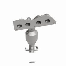 Load image into Gallery viewer, MagnaFlow Direct Fit Catalytic Converter 09 Toyota Venza 2.7L