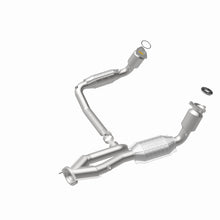 Load image into Gallery viewer, MagnaFlow Direct Fit Catalytic Converter 99-00 Chevy Pickups 4.3L