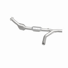 Load image into Gallery viewer, MagnaFlow Direct Fit Catalytic Converter 97-00 Ford Vans 4.2L