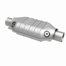 Load image into Gallery viewer, MagnaFlow Universal Catalytic Converter 2 Dual O2 Boss