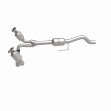 Load image into Gallery viewer, MagnaFlow Direct Fit Catalytic Converter 00-03 Dodge Durango 4.7L