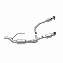 Load image into Gallery viewer, MagnaFlow Direct Fit Catalytic Converter Dodge 01-02 Ram 1500/2500/3500 Van 5.9L