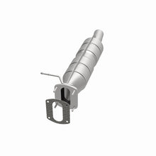 Load image into Gallery viewer, MagnaFlow Direct Fit Catalytic Converter 05-07 Ford F-Series Rear