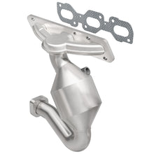 Load image into Gallery viewer, MagnaFlow Direct Fit Catalytic Converter 01-02 Cougar 2.5L Front