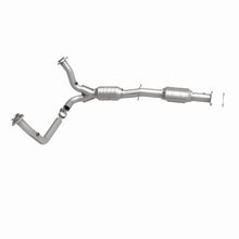 Load image into Gallery viewer, MagnaFlow Direct Fit Catalytic Converter 00-04 S10/Sonoma 4.3L
