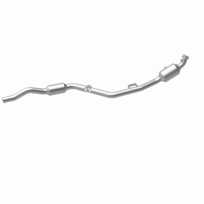 MagnaFlow Direct Fit Catalytic Converter OEM 2007 Mercedes-Benz E350 Underbody - 69.125in Length 5411666