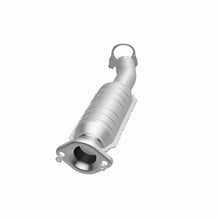 Load image into Gallery viewer, MagnaFlow Direct Fit Catalytic Converter 04 Toyota Sienna 3.3L