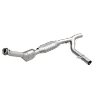 Load image into Gallery viewer, MagnaFlow Direct Fit Catalytic Converter 97-98 Expedition-Navigator