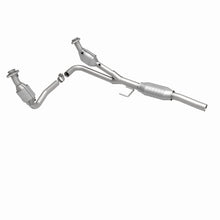 Load image into Gallery viewer, MagnaFlow Direct Fit Catalytic Converter 00-03 Dodge Dakota 3.9L