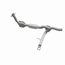 Load image into Gallery viewer, MagnaFlow Direct Fit Catalytic Converter 2005 Ford F150 V8