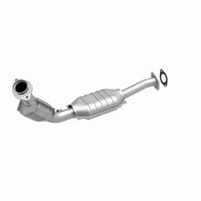 Load image into Gallery viewer, MagnaFlow DF Catalytic Conv 03-06 Ford Crown Victoria / 03-06 Lincoln Town Car 4.6L (California)