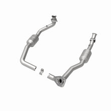 Load image into Gallery viewer, MagnaFlow Direct Fit Catalytic Converter 00-03 Ford E150 5.4L
