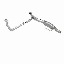 Load image into Gallery viewer, MagnaFlow Direct Fit Catalytic Converter 02 Dodge Ram 1500 Van