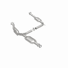 Load image into Gallery viewer, MagnaFlow DF Catalytic Conv 02-03 Ford Explorer 4.0L / 02-03 Mercury Mountaineer 4.0L (California)