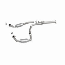 Load image into Gallery viewer, MagnaFlow Direct Fit Catalytic Converter 2002 Chevy E 1500 Van 4.3L