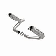 Load image into Gallery viewer, MagnaFlow Direct Fit Catalytic Converter 2008 Chrysler Aspen 4.7L/Dodge Durango 4.7L 2WD