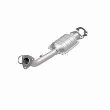 Load image into Gallery viewer, MagnaFlow Direct Fit Catalytic Converter 01-04 Pathfinder Driver Side Rear