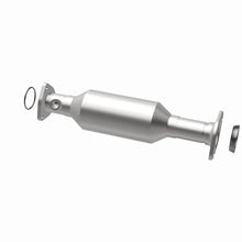 Load image into Gallery viewer, MagnaFlow Direct Fit Catalytic Converter 97-01 Honda CR-V 2.0L