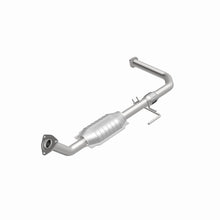 Load image into Gallery viewer, MagnaFlow Direct Fit Catalytic Converter 00-04 Toyota Tundra V8 4.7L Gas