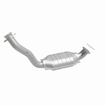 Load image into Gallery viewer, MagnaFlow Direct Fit Catalytic Converter 97-01 Explorer-Mountaineer
